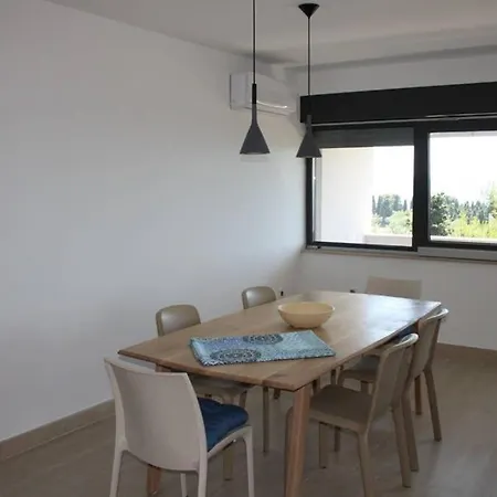 Lone 4* Luxury Penthouse In Center شقة