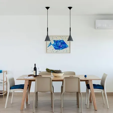 Lone 4* Luxury Penthouse In Center شقة