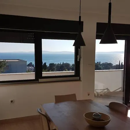Lone 4* Luxury Penthouse In Center سبليت